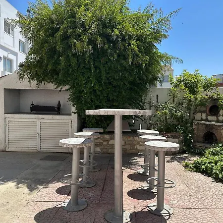 White House - For Colleagues And Families Nikosia