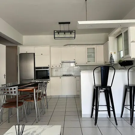 Apartment White House - For Colleagues And Families Nikosia