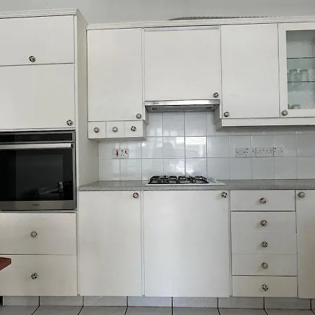 White House - For Colleagues And Families * Nikosia